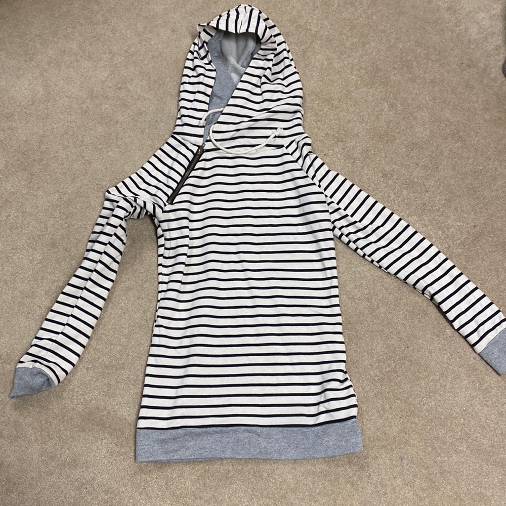 Ampersand Avenue Double Hooded Sweatshirt size Small